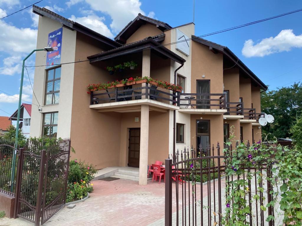 Pensiunea Casa Soarelui Simian Екстериор снимка