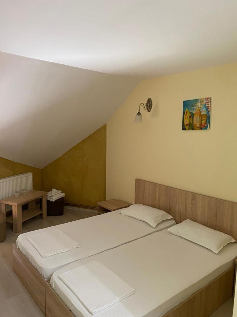 Pensiunea Casa Soarelui Simian Стая снимка